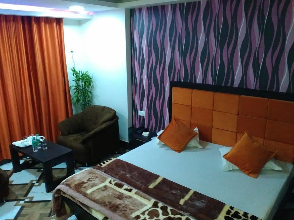 Hotel Rajkamal Deoghar Exterior photo