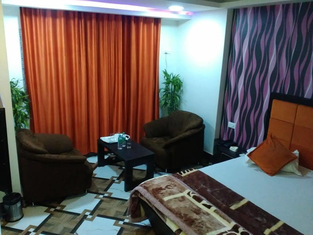 Hotel Rajkamal Deoghar Exterior photo